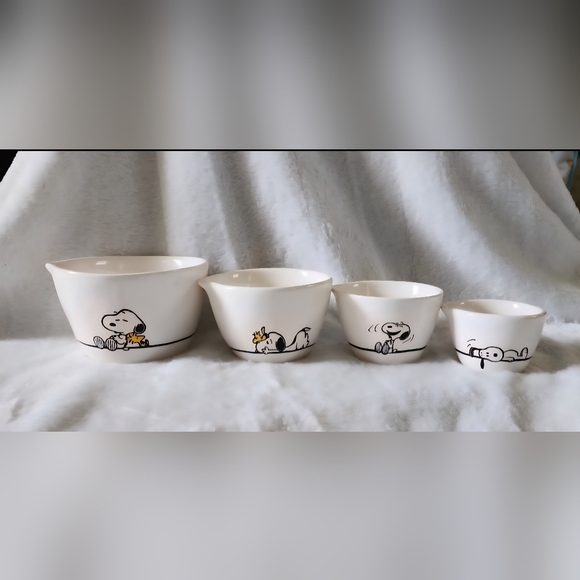 Peanuts Snoopy Rae Dunn Measuring Cups - Picture 7 of 10
